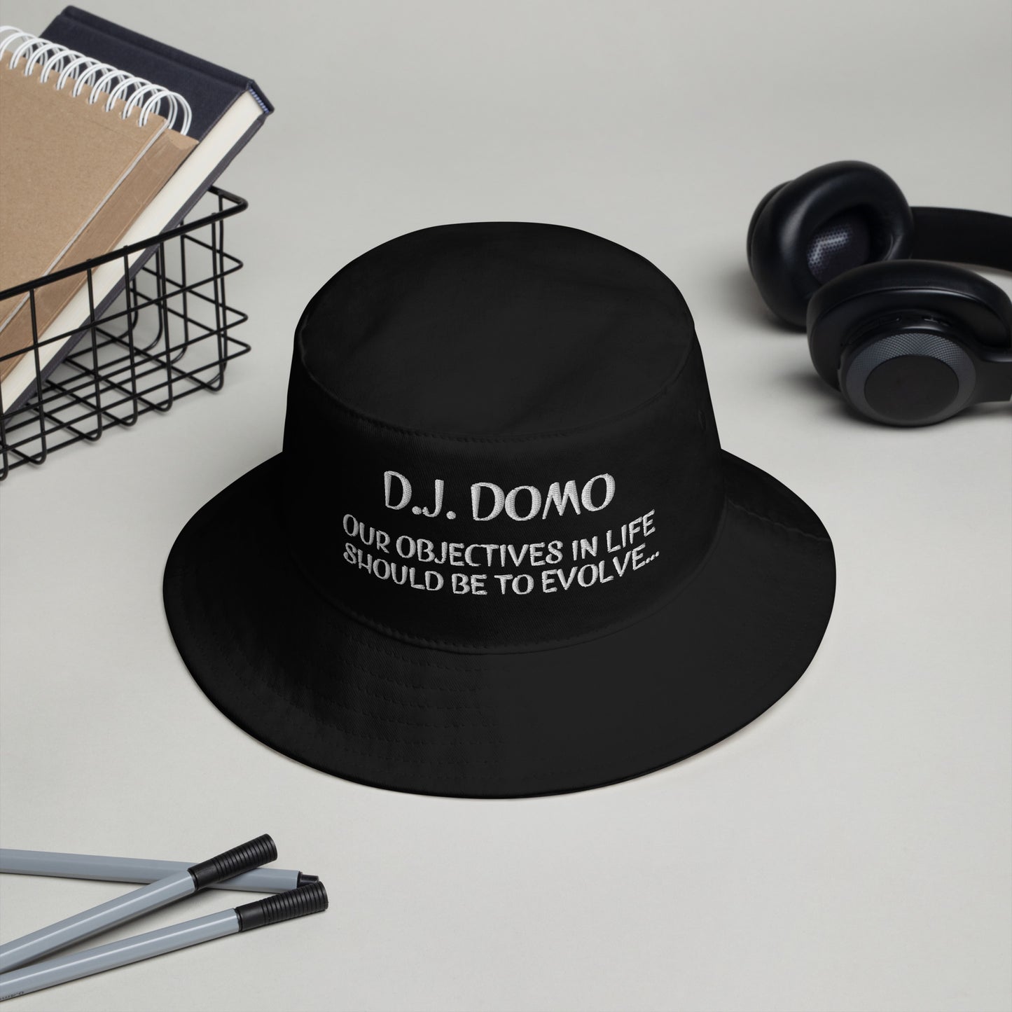 D.J. Domo "OBJECTIVE" Bucket Hat Multi Colors/White