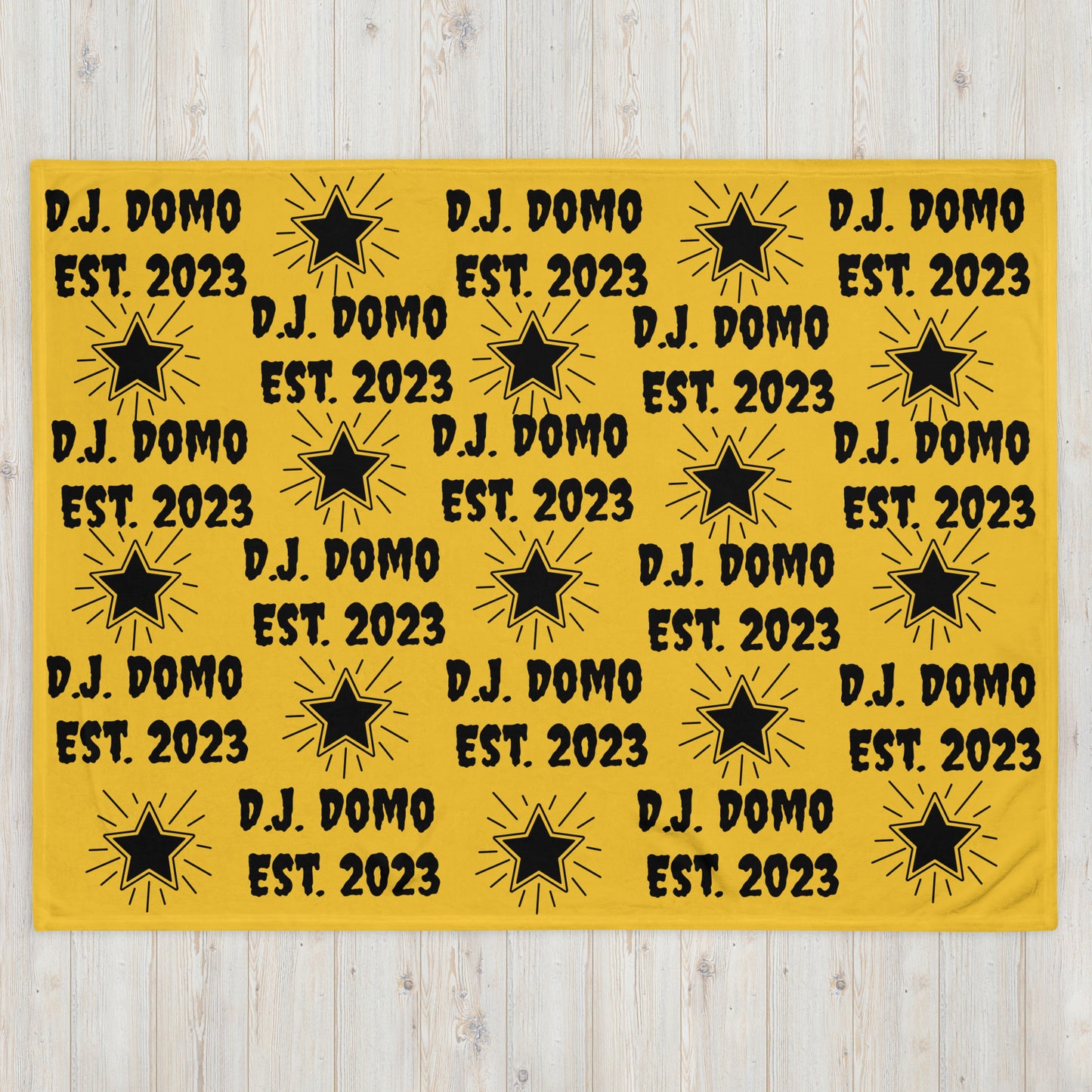 D.J. Domo Throw Blanket Gold/Black